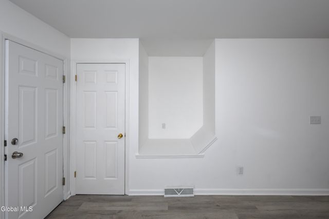 22 Brook Street, East Greenbush, NY 12144