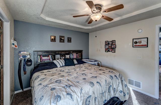 317 BEAR TOOTH DR, Box Elder, SD 57719