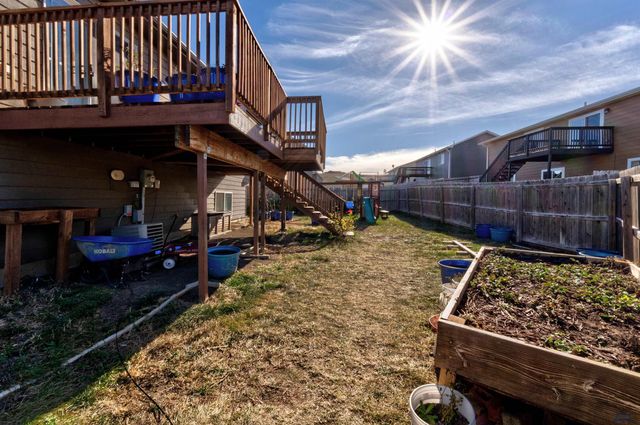 317 BEAR TOOTH DR, Box Elder, SD 57719