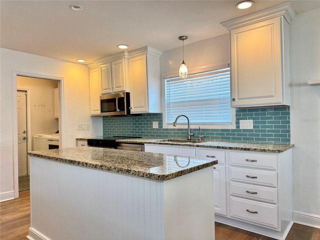 4124 PINAR DRIVE, Bradenton, FL 34210