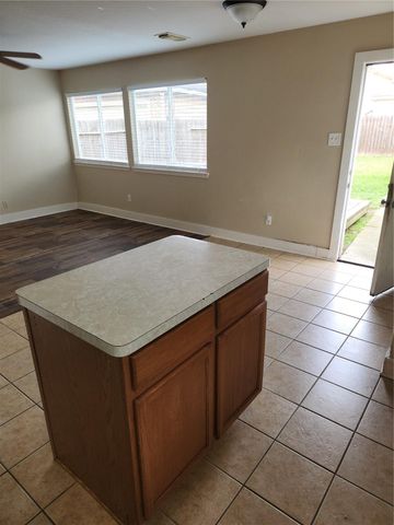 819 Lightningbug Lane, Conroe, TX 77301