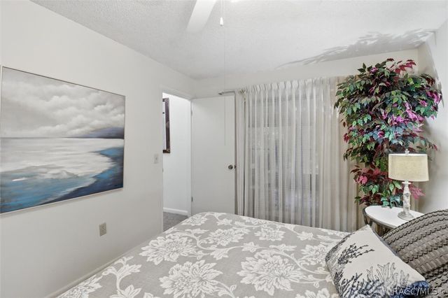 8326 W Earl Loop, Homosassa, FL 34446