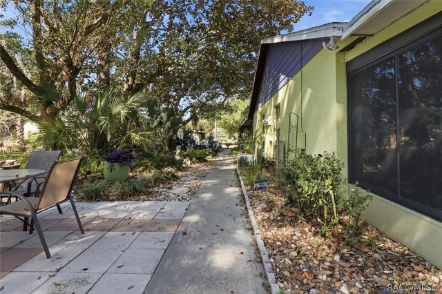 8326 W Earl Loop, Homosassa, FL 34446