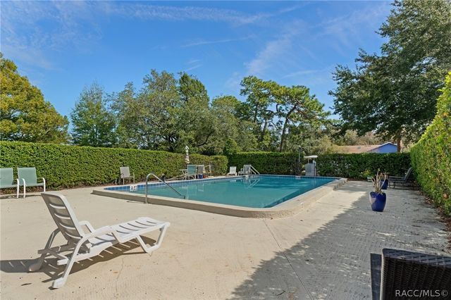 8326 W Earl Loop, Homosassa, FL 34446