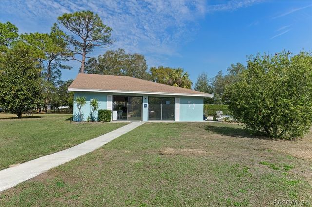 8326 W Earl Loop, Homosassa, FL 34446