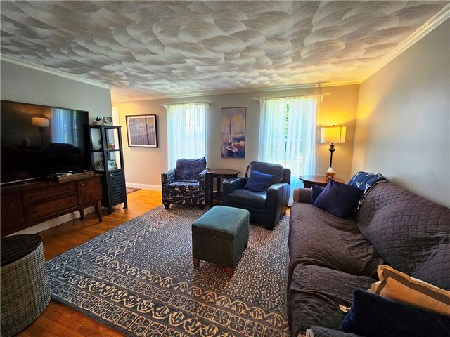 190 Arnolds Neck Drive, Warwick, RI 02886