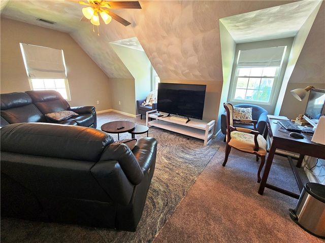190 Arnolds Neck Drive, Warwick, RI 02886