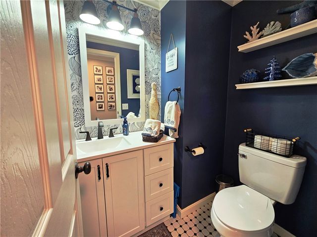 190 Arnolds Neck Drive, Warwick, RI 02886