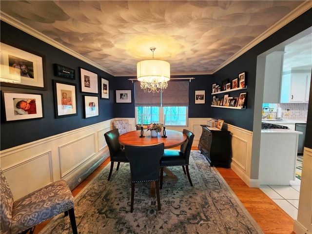 190 Arnolds Neck Drive, Warwick, RI 02886