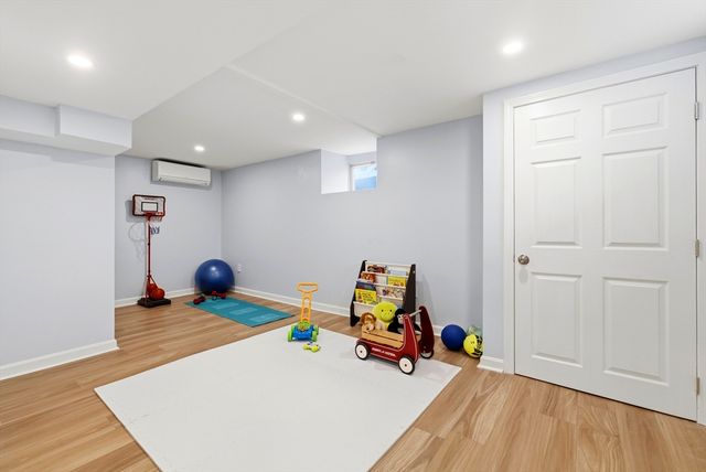 122 Elmer Rd, Boston, MA 02124