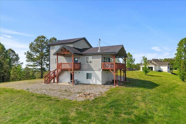 111 County Rd 805, Etowah, TN 37331