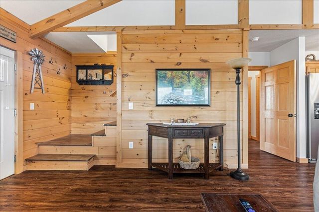 111 County Rd 805, Etowah, TN 37331