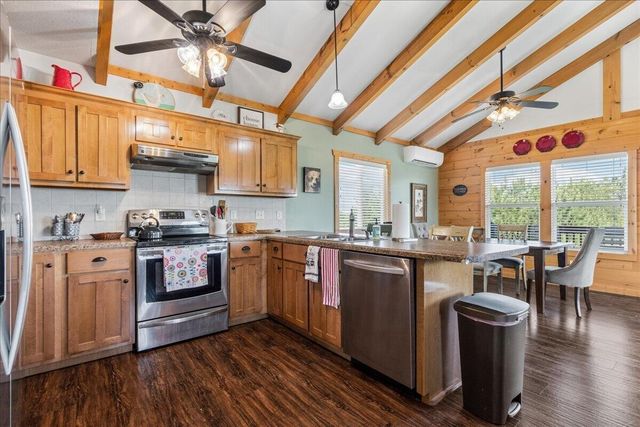 111 County Rd 805, Etowah, TN 37331