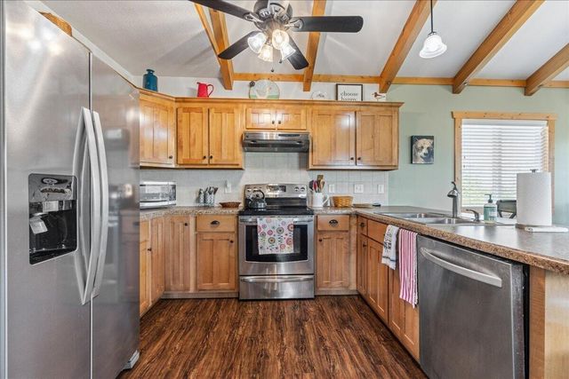 111 County Rd 805, Etowah, TN 37331