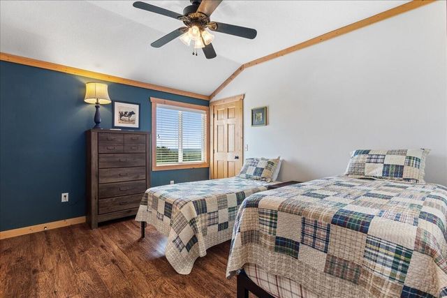 111 County Rd 805, Etowah, TN 37331