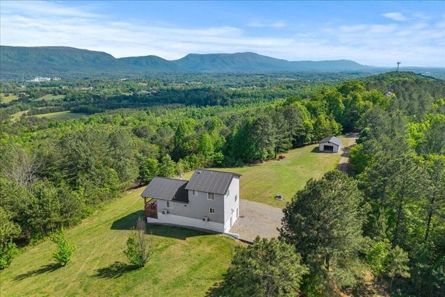 111 County Rd 805, Etowah, TN 37331