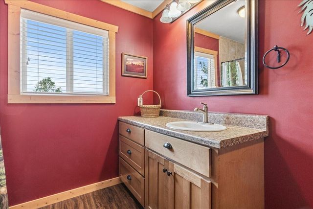 111 County Rd 805, Etowah, TN 37331