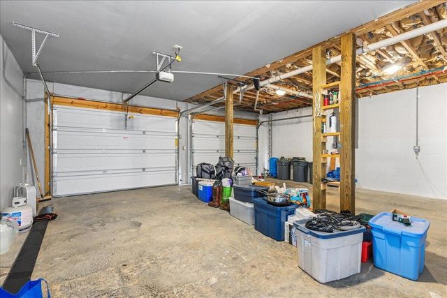 111 County Rd 805, Etowah, TN 37331