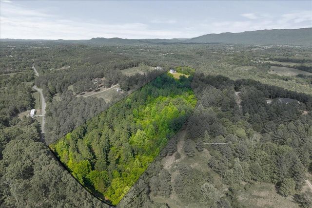 111 County Rd 805, Etowah, TN 37331