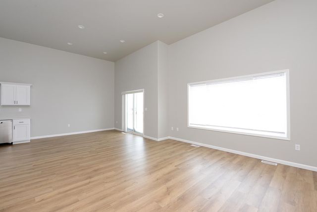 2387 Eagle Valley Drive S, Fargo, ND 58104