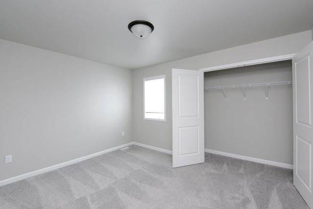 2387 Eagle Valley Drive S, Fargo, ND 58104