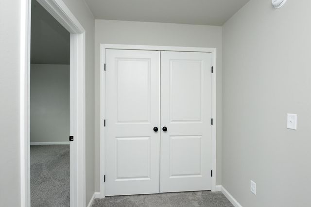 2387 Eagle Valley Drive S, Fargo, ND 58104