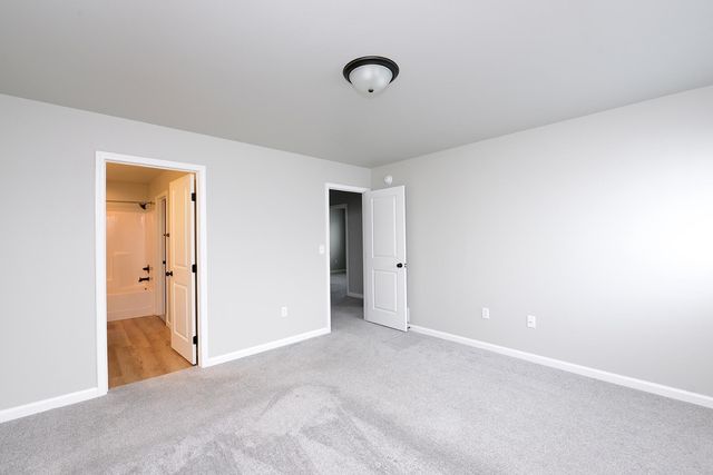 2387 Eagle Valley Drive S, Fargo, ND 58104