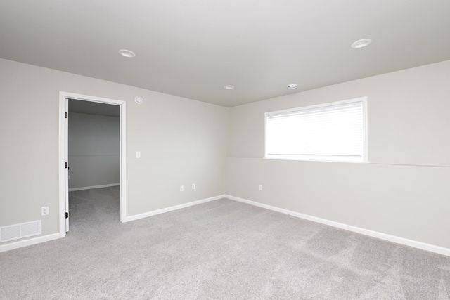 2387 Eagle Valley Drive S, Fargo, ND 58104