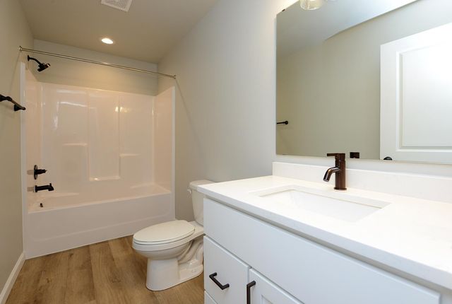 2387 Eagle Valley Drive S, Fargo, ND 58104