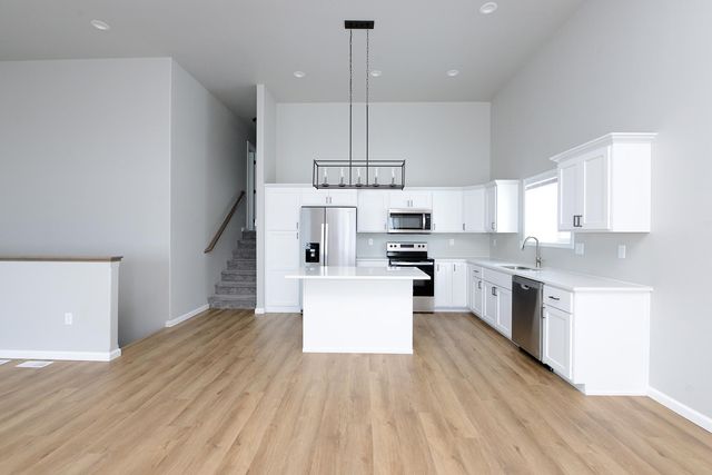 2387 Eagle Valley Drive S, Fargo, ND 58104