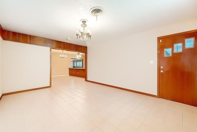 921 Roberts Street, El Campo, TX 77437