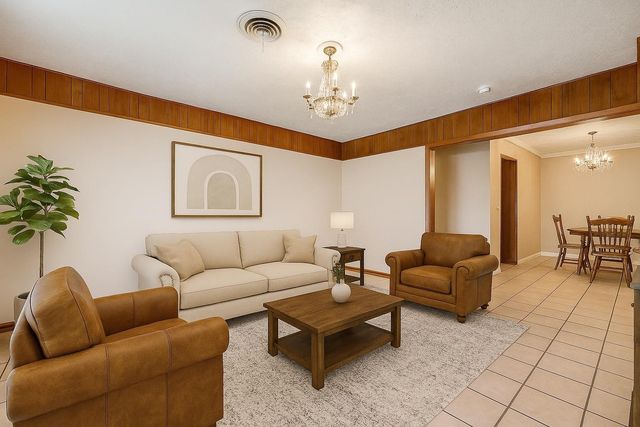 921 Roberts Street, El Campo, TX 77437