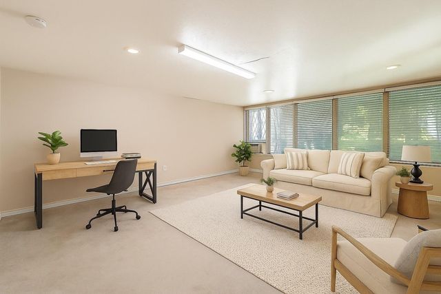 921 Roberts Street, El Campo, TX 77437