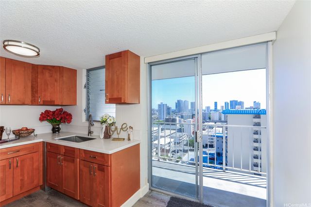 1121 Wilder Avenue 1200B, Honolulu, HI 96822