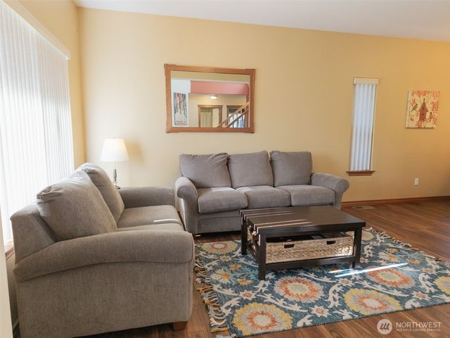 6204 Pacific Heights Drive, Ferndale, WA 98248
