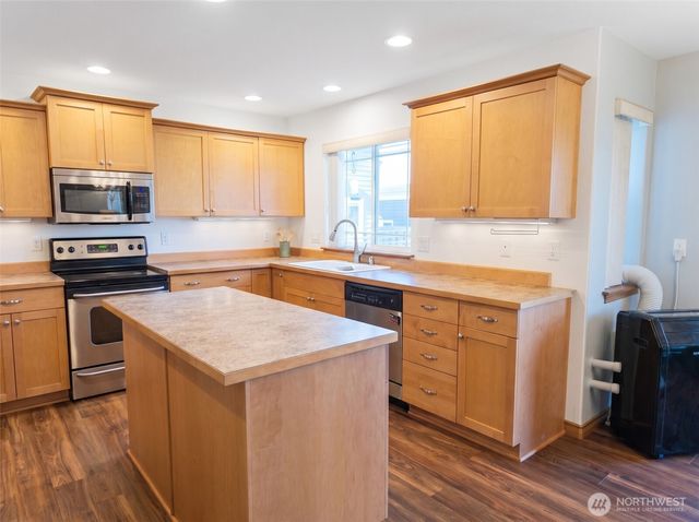 6204 Pacific Heights Drive, Ferndale, WA 98248