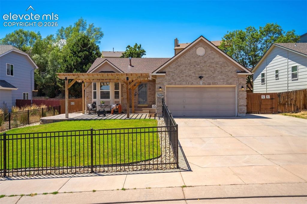 7326 Allens Park Drive, Colorado Springs, CO 80922 — exterior