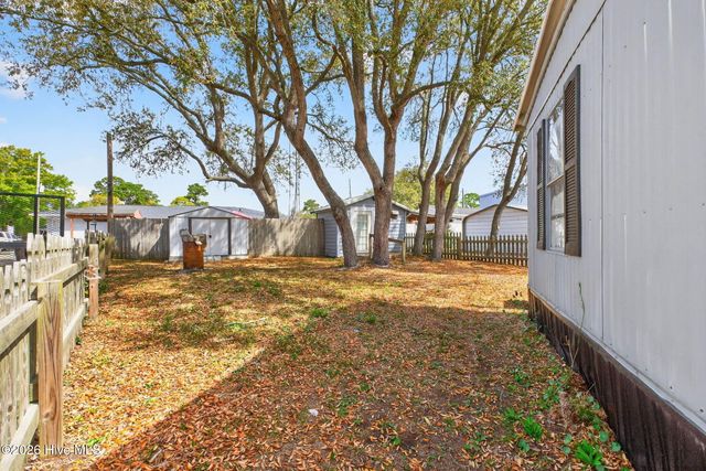 6895 14th Street SW, Ocean Isle Beach, NC 28469