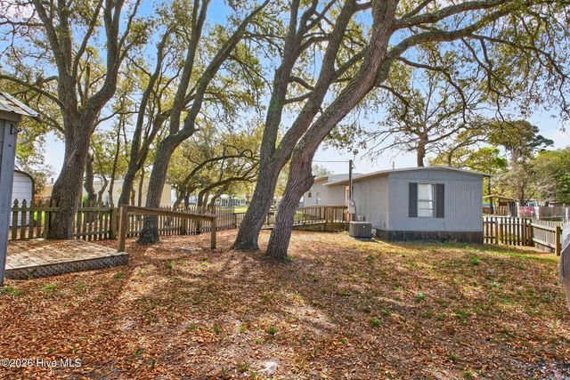 6895 14th Street SW, Ocean Isle Beach, NC 28469