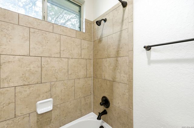 2019 GLENDON DR, San Antonio, TX 78260