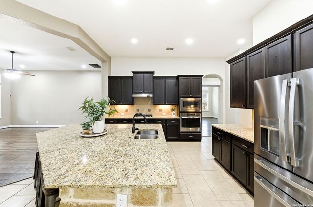 2019 GLENDON DR, San Antonio, TX 78260