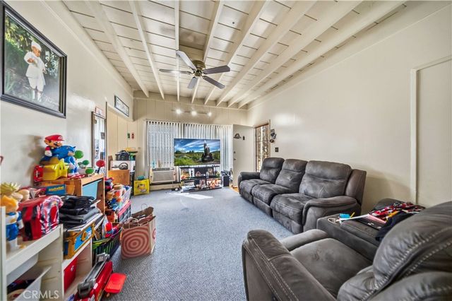 6106 Colfax Avenue, North Hollywood, CA 91606