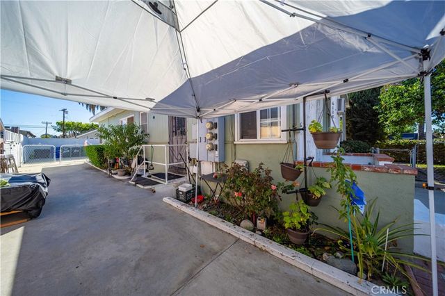 6106 Colfax Avenue, North Hollywood, CA 91606