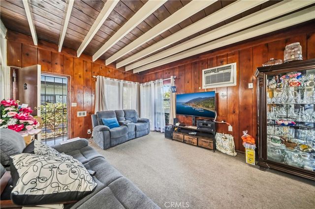 6106 Colfax Avenue, North Hollywood, CA 91606