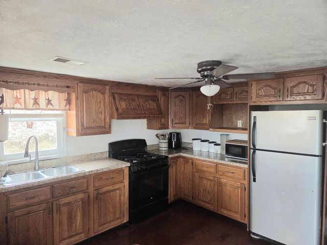 3775 State Hwy 599, Jeffersonville, KY 40337