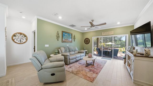 367 Lake Sinclair St, St Augustine, FL 32084