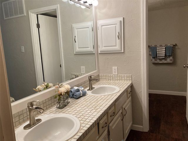 18240 Midway Road 905, Dallas, TX 75287