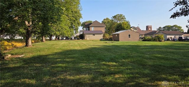 40 E Washington Street, Farmersville, OH 45325