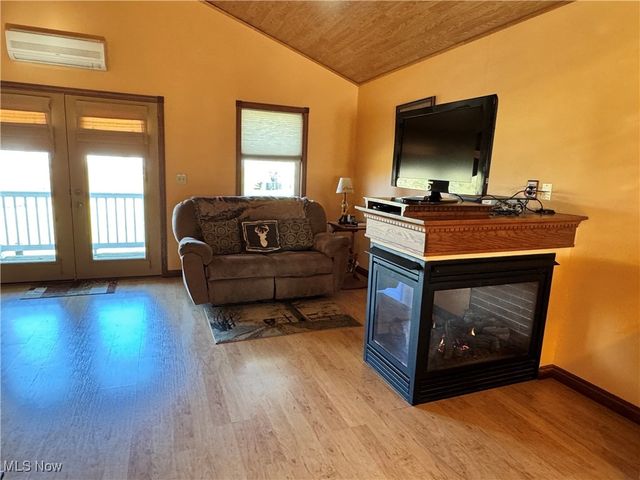 6041 Township Road 310, Millersburg, OH 44654