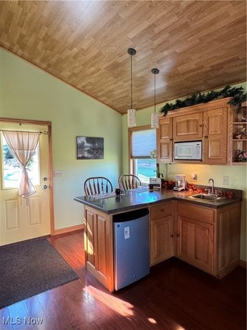 6041 Township Road 310, Millersburg, OH 44654